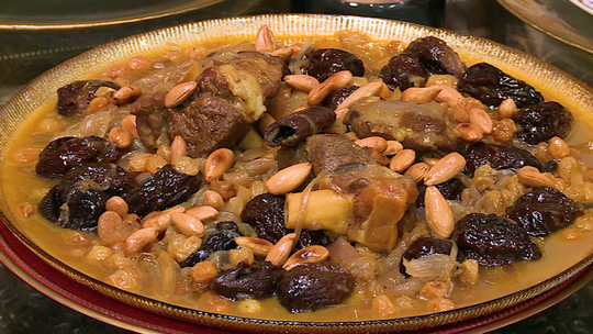 طاجين اللحم بالبرقوق