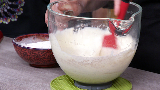 كعكة بالتمر والجوز