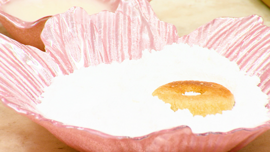 مقروط اللّوز (تاج العروسة)