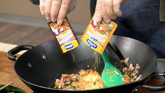 طبق الأرز بفلفل ألوان