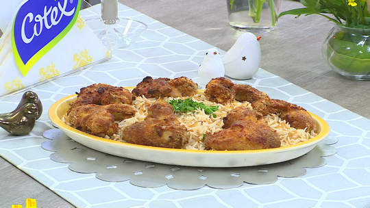 أجنحة الدجاج المحمرة بالأرز