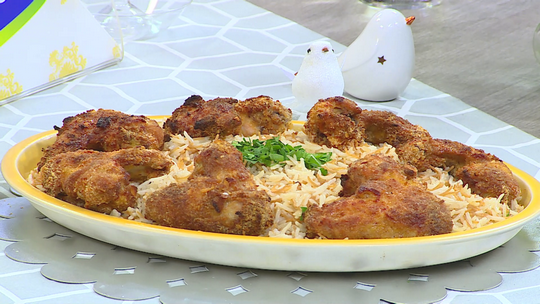 أجنحة الدجاج المحمرة بالأرز