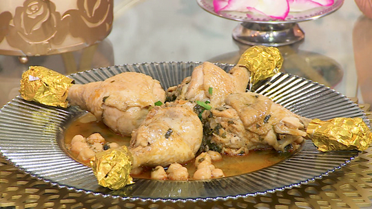 طبق الدجاج بالحمص