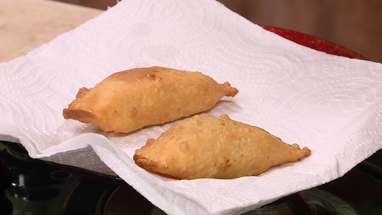 بوراك العجين بالدجاج و البطاطا