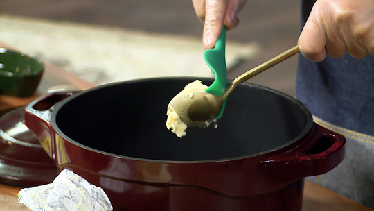 كباب بالدجاج والزيتون الأخضر