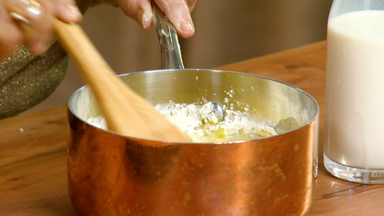 فلان بكريمة الزبيب المُجفف