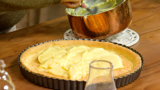 فلان بكريمة الزبيب المُجفف