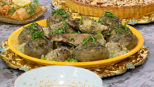 دولمة قرنون بالجلبانة واللحم