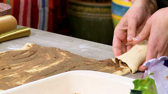 بريوش رولي بالتفاح