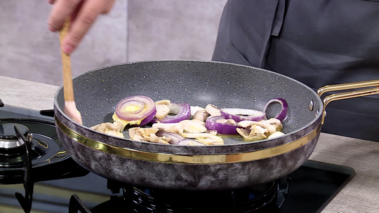 طاجين باللحم المفروم