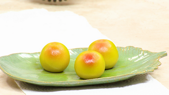 حلوة التفاح