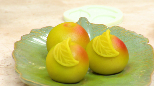 حلوة التفاح