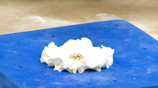 مقروط اللّوز (تاج العروسة)