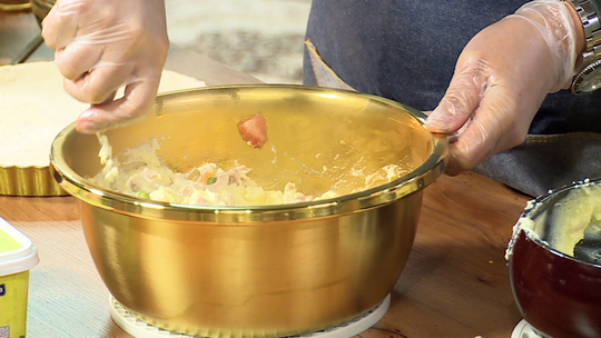 تارت مالحة بالخضر والدجاج