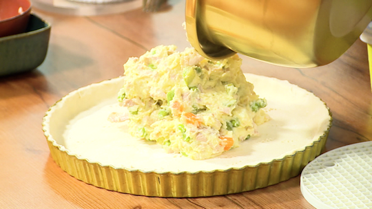 تارت مالحة بالخضر والدجاج