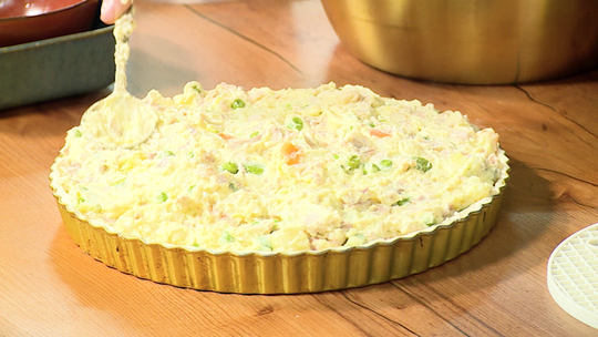 تارت مالحة بالخضر والدجاج