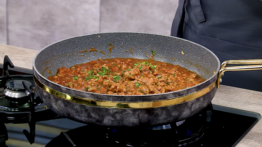 باذنجان محشي باللحم المفروم