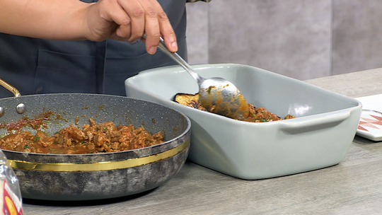 باذنجان محشي باللحم المفروم