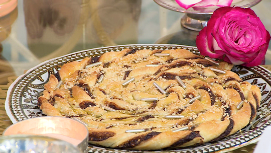 فطيرة بالشوكولاطة والمكسرات