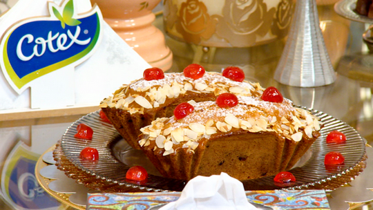 كيك بالفواكه الجافة