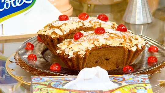 كيك بالفواكه الجافة