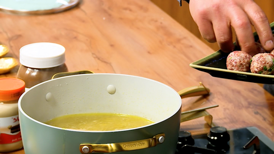 المثوم العاصمي بالصلصة البيضاء