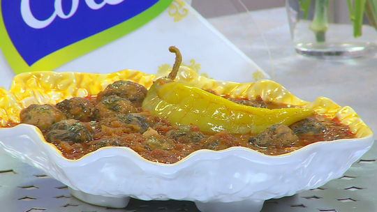 دولمة السلق بالمرقة الحمراء