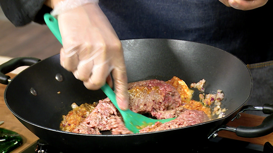 طبق الأرز بفلفل ألوان