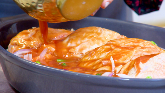 طبق الدجاج بالخضر