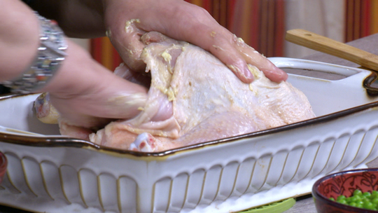 أرز بالخضر والدجاج المحمر