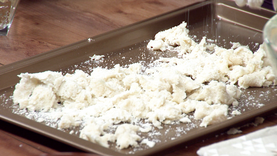 كريمة الأرز بالأناناس والكرامبل