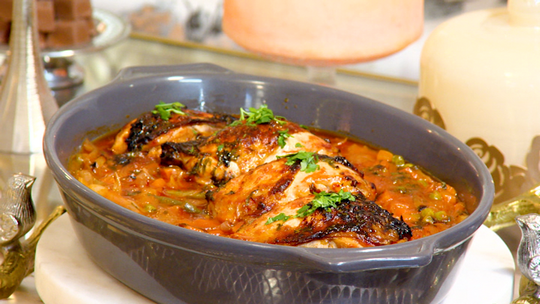 طبق الدجاج بالخضر