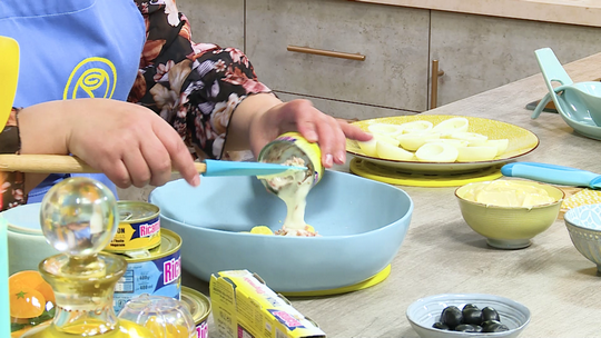 سلطة ميموزا بالتونة