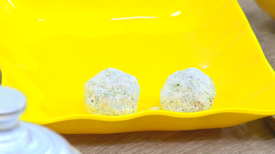 دولمة السلق بالمرقة الحمراء