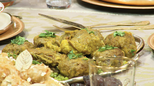 طاجين الجلبانة بالعجيجنات