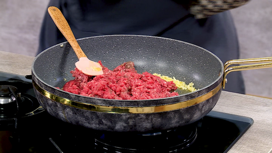 باذنجان محشي باللحم المفروم