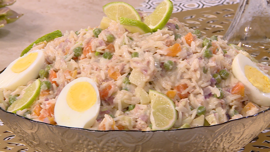سلطة الأرز بالخضر و التونة