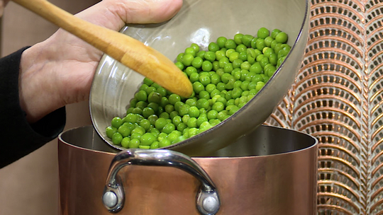 شوربة بيضاء بكريات الدجاج