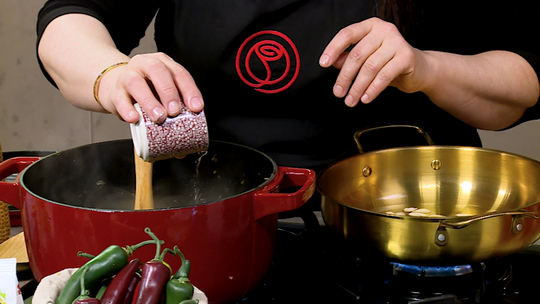 طاجين اللحم بالبرقوق