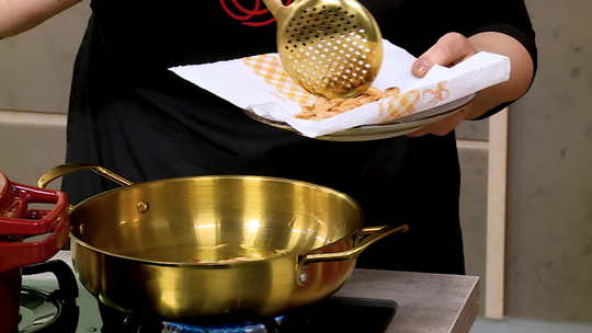 طاجين اللحم بالبرقوق