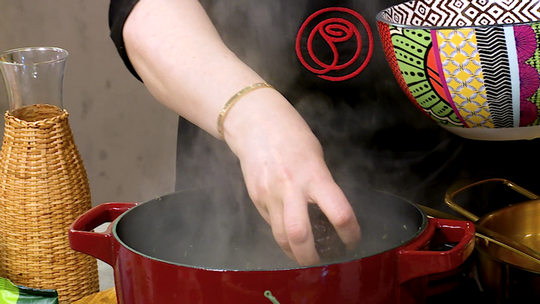 طاجين اللحم بالبرقوق