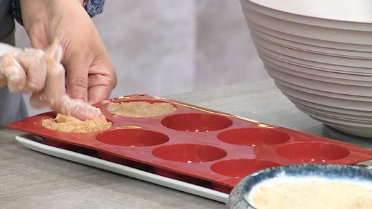 دونات الدجاج بصلصة الفطر