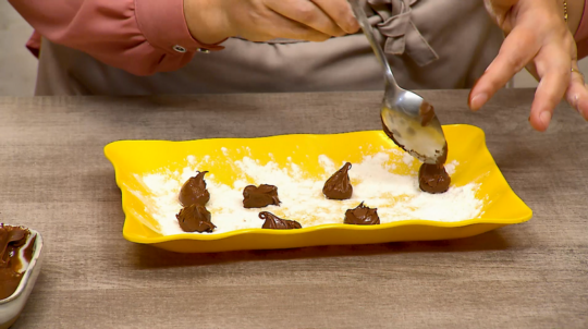 مادلين بالشوكولاطة