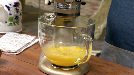 كيك بالفراولة والفستق