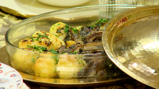 كوتلات مع البطاطا في الفرن