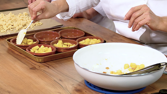 كرامبل بالتفاح (Crumble aux pommes)