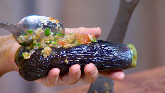 باذنجان محشي بالخضر