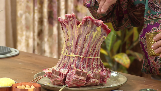 سفيرية بتاج لحم الخروف