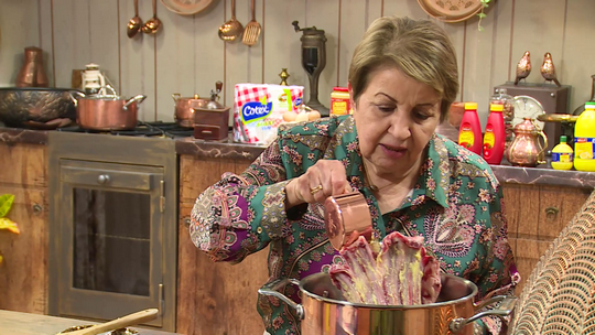 سفيرية بتاج لحم الخروف