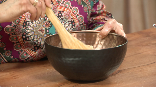 سفيرية بتاج لحم الخروف